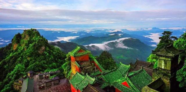 探索新时代，机程引领国天新径，一台升山突现奇迹，新时代下的奇迹，机程引领探索新径，一台升山展现引领力量