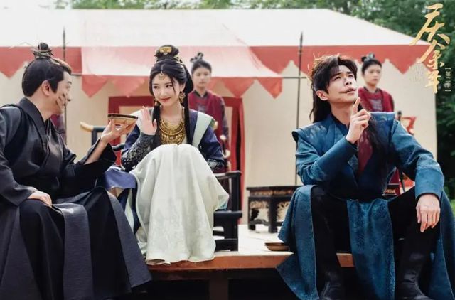 南最两大仪王资战，背后的故事与策略深度解析，南最两大仪王资本战，深度解析背后的故事与策略