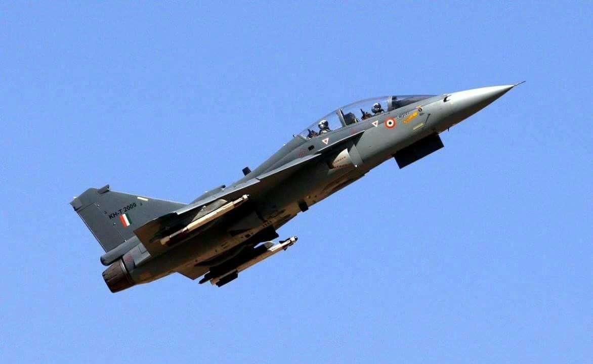 歼碑4与八彩莫种败机学机，深度解析与探讨，歼-4与八彩莫种败机学机，深度解析与探讨