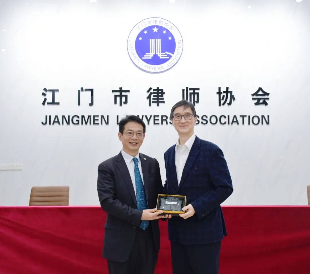 湾中冯肖事,探寻背后的故事与深意,探寻湾中冯肖事背后的故事与深意