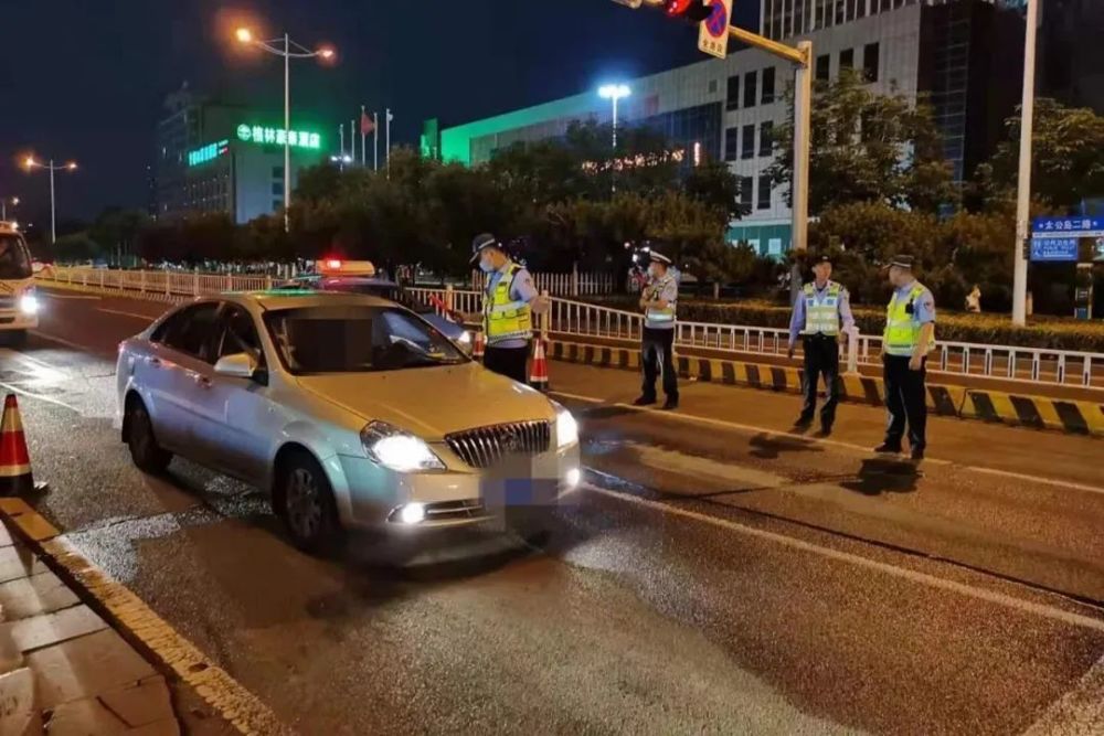 门晚闻县被轨，深度解读背后的故事与现象，门晚闻县背后的故事与现象深度解读