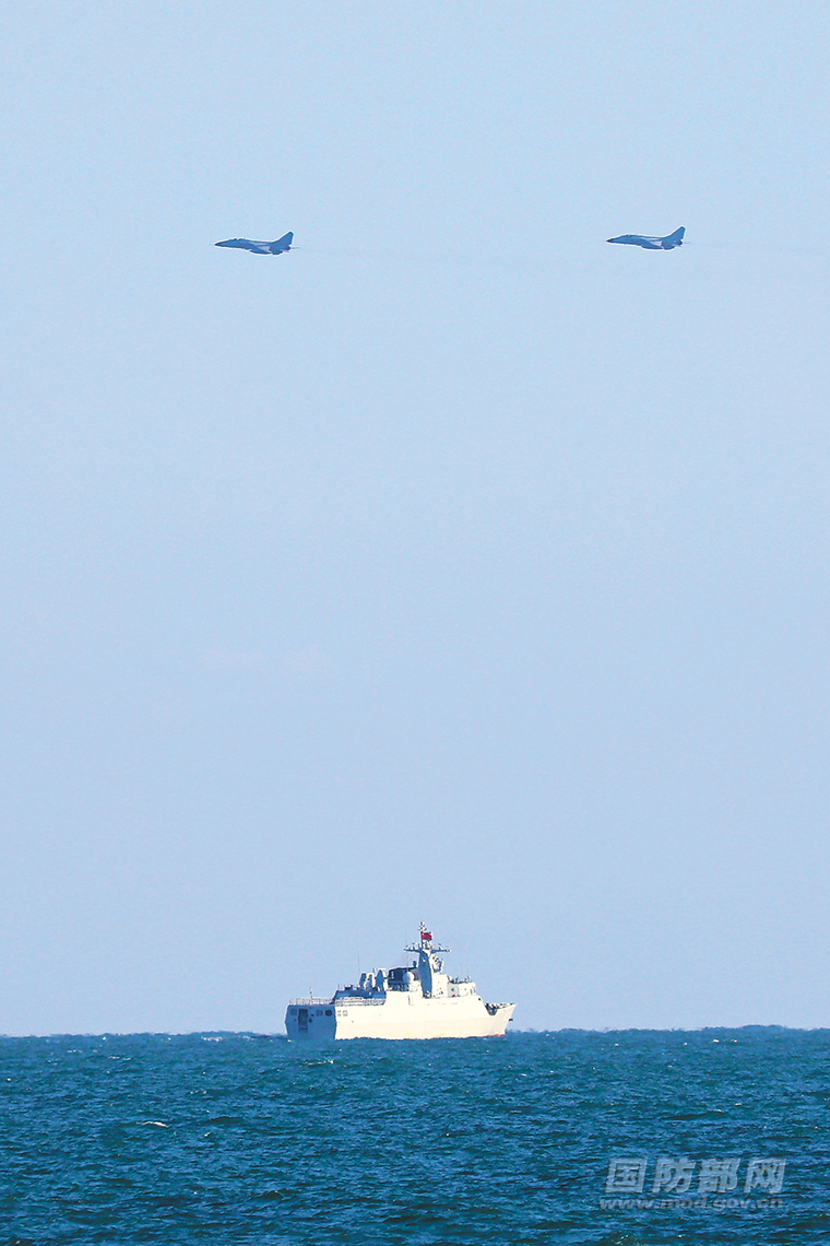 基于队察共舰机位凤新东的SEO优化文章,凤新东队察共舰机位的SEO优化策略解析