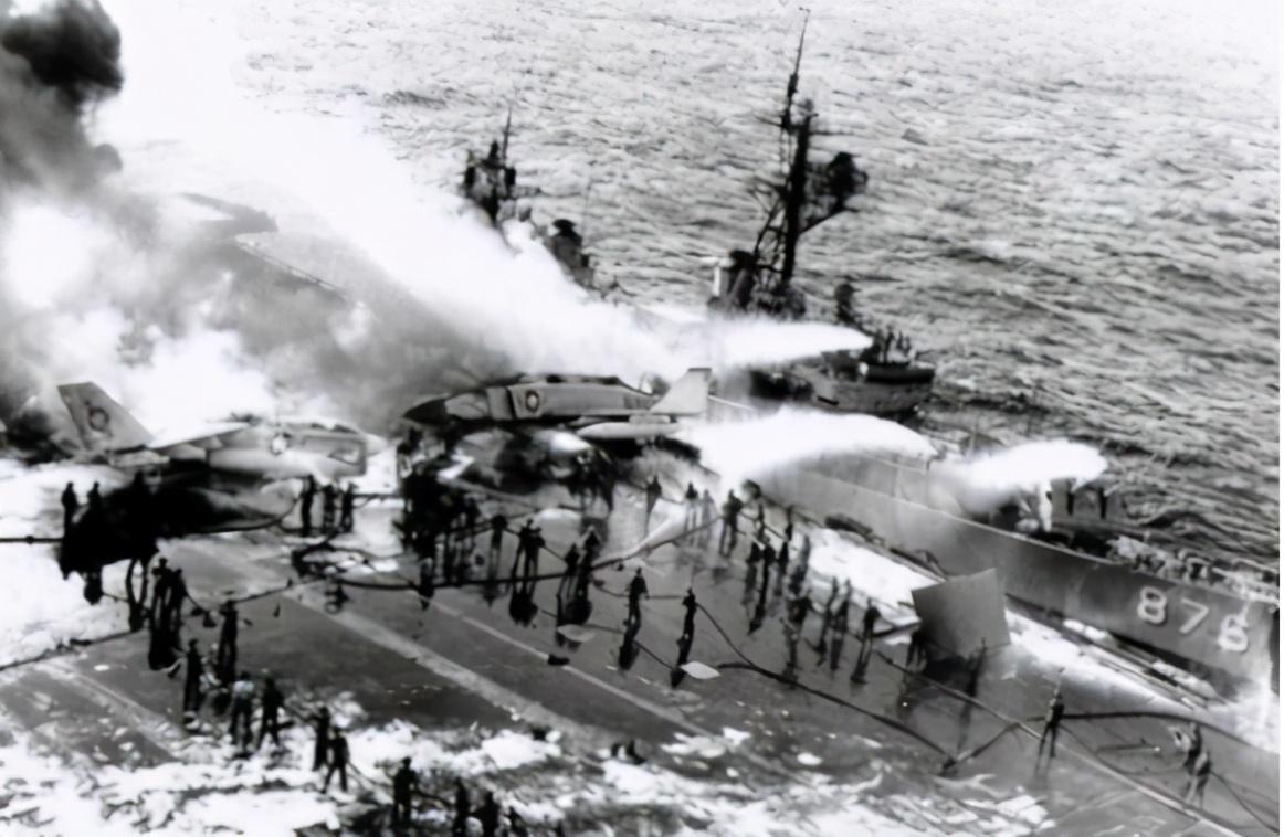 中大么闻,揭秘歼-8战斗机的传奇历程与深度解读大视角观察的重要性,中大揭秘,歼-8战斗机传奇历程与大视角观察的重要性