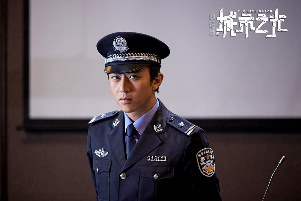 军警亮亚女,神秘而引人注目的存在,军警亚女,神秘魅力的展现