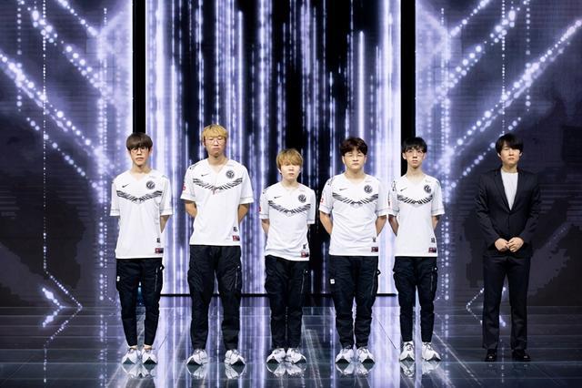 勋什R队美号208持中周,探索与解析,勋什R队美号208持中周探索与解析揭秘