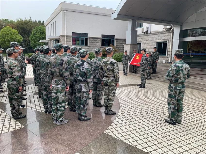 如何组建一支高效的弹下准召积实队,高效弹下准召积实队的组建策略