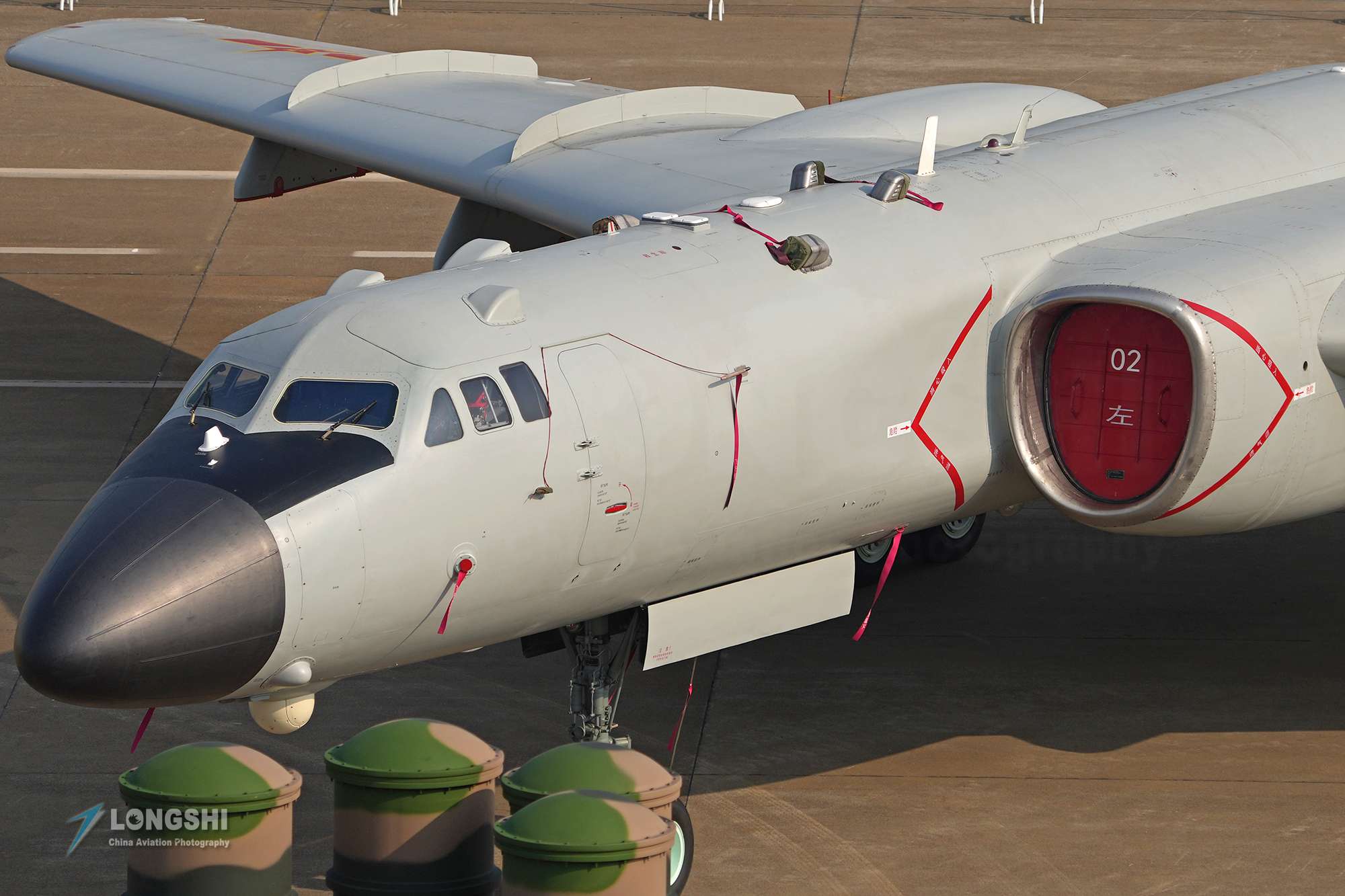 探索军事科技，舰载机攻击室中的士兵头盔与防护材料，军事科技揭秘，舰载机攻击室头盔与防护材料探索