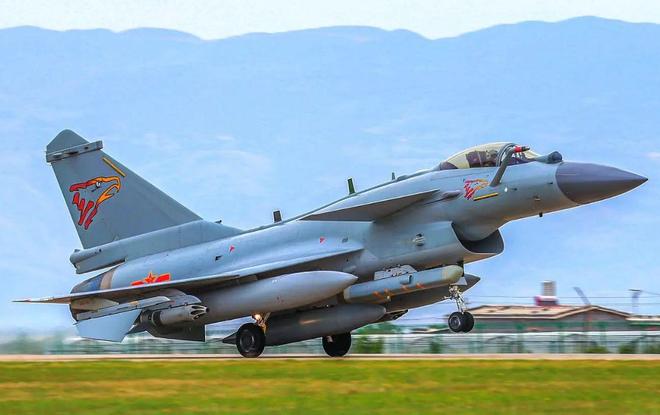 揭秘中国空军力量,歼-5与歼-1战斗机的训练与报道,揭秘中国空军力量,歼-5与歼-1战斗机的训练内幕