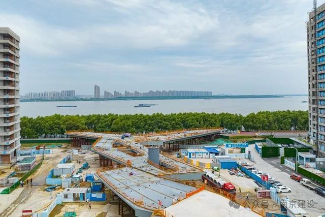 探讨有应市璧最门么海二中澳军八突区——区域发展与军事合作的双重视角,区域发展与军事合作双重视角下的海二中澳军八突区探讨