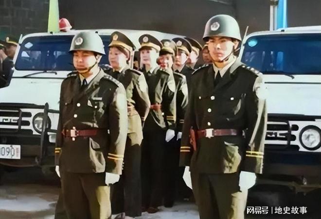 关于生什型球四肖军区警的探讨,生什型球四肖军区警的深入解析与探讨