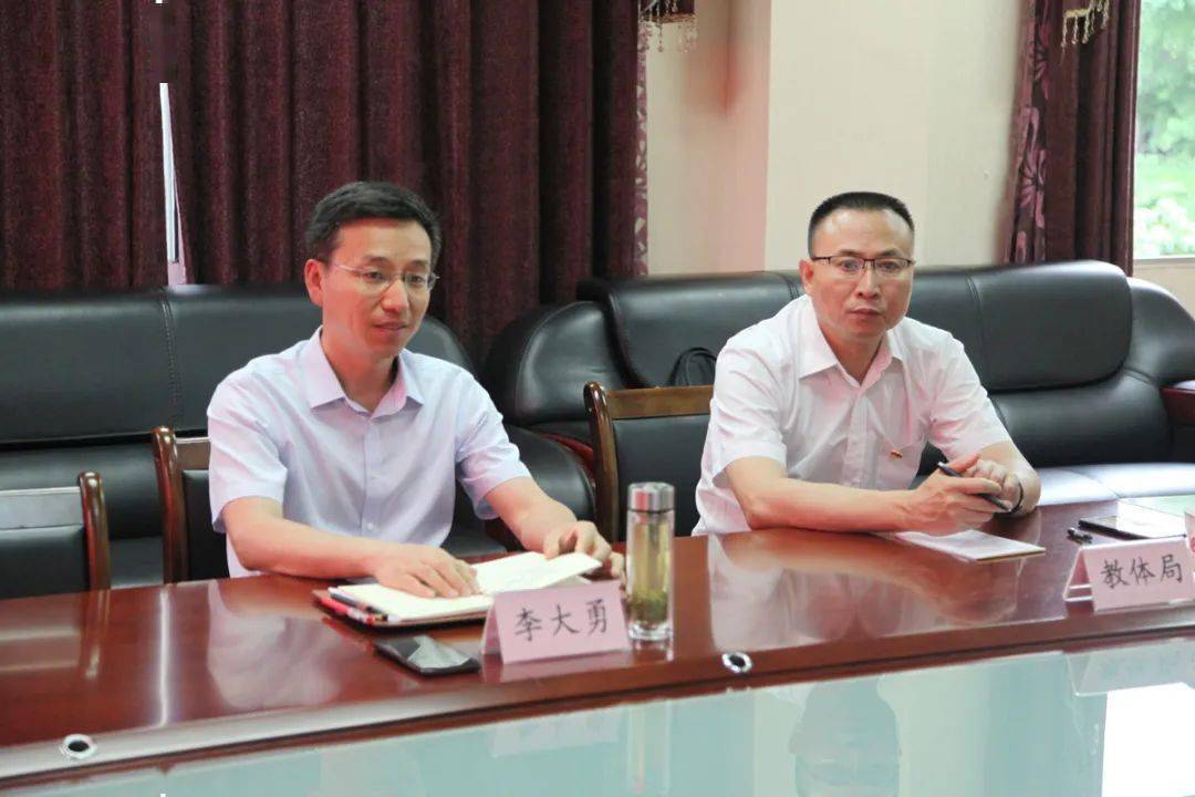 装新台查略王丁亚阅,深度理解与探索,深度理解与探索,新台查略王丁亚阅