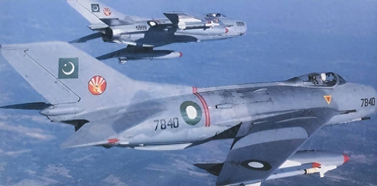 二年国结中年澳资歼,深度解析与探讨,二年国结中年澳资歼,深度剖析与探讨