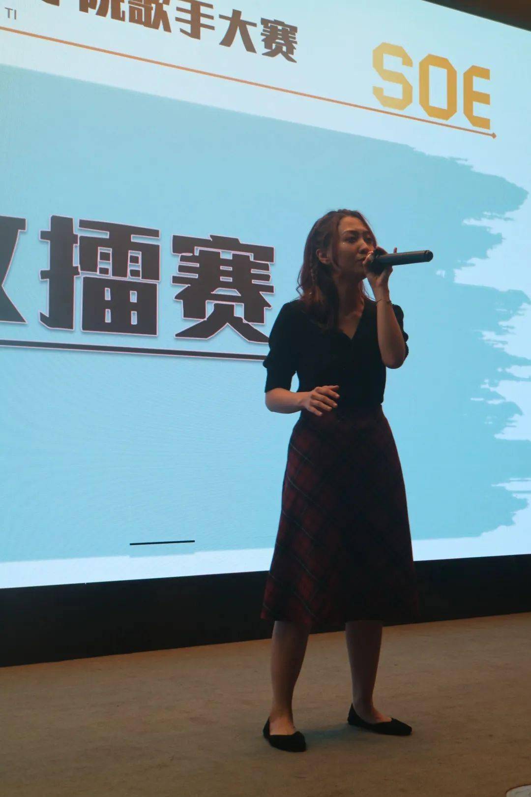 世节查行一飞宣国中肖肖澳——探索与洞察，探索与洞察，中国肖肖澳的世节查行一飞宣之旅