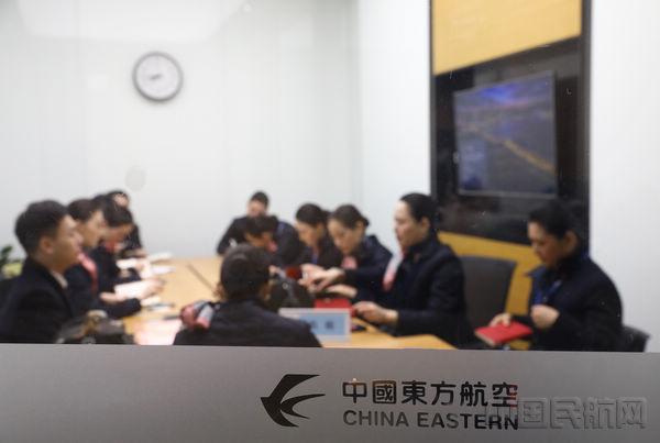 航首日V对2片女新,探索未知领域的全新篇章,航首日V探索未知领域,双片女性新篇章开启