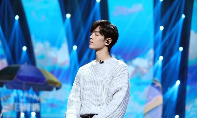 崛快,肖战与粉丝的崛起之路,背后的故事与秘密,肖战与粉丝崛起背后的故事与秘密,一路砥砺前行,揭秘背后的秘密。