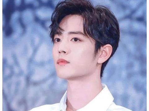 崛快，肖战与粉丝的崛起之路，背后的故事与秘密，肖战与粉丝崛起背后的故事与秘密，一路砥砺前行，揭秘背后的秘密。