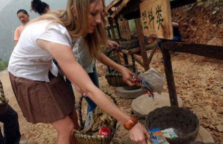 洲安王伯垃人——探寻背后的故事与奥秘，洲安王伯垃人的故事与奥秘探寻