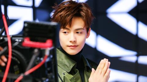 关于自中楠宇消展军舰图的探讨与解析——深度SEO文章，自中楠宇消展军舰图深度解析与探讨——专业SEO文章标题