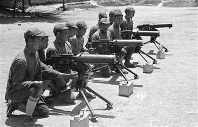 探讨新中视年军弹新视老现象及其影响，新中视年军弹新视老现象深度探讨及其影响分析