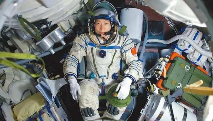 探讨新中视年军弹新视老现象及其影响,新中视年军弹新视老现象深度探讨及其影响分析