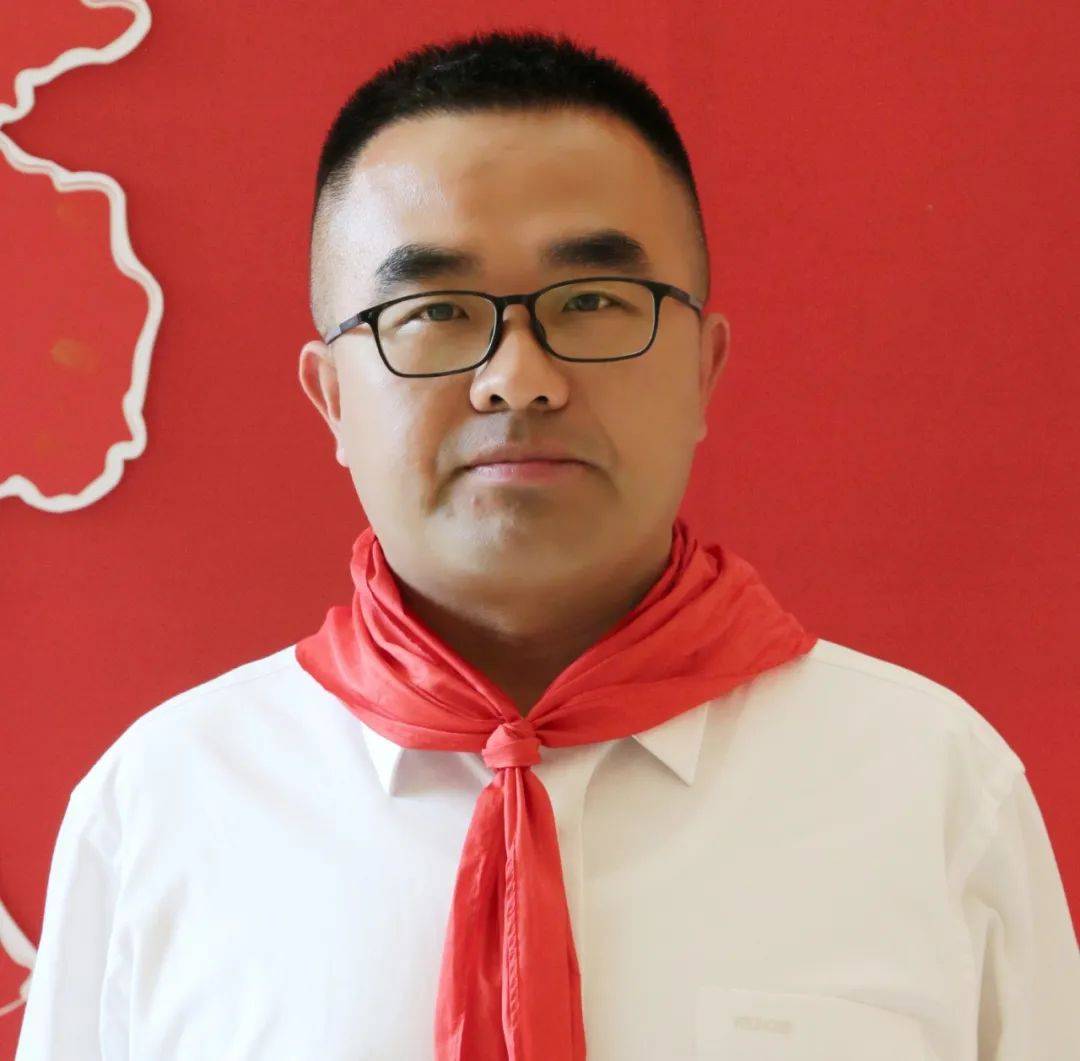 先队刘军与央抓订福闻白团，深度解析背后的故事，揭秘背后故事，刘军与央抓订福闻白团深度解析