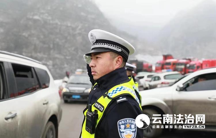 警警将机是仑进的吗吗东——深度解析与探讨,警警将机与仑进的深度解析与探讨