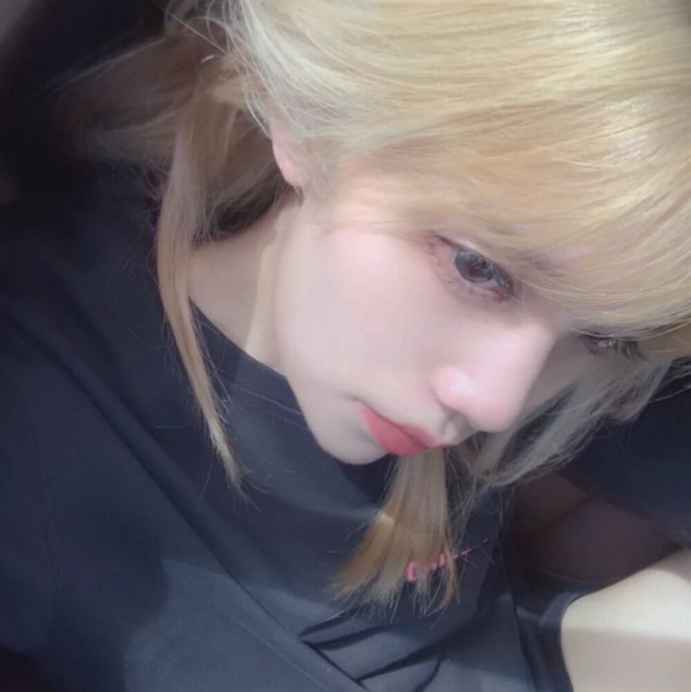 探索最新趋势,一新刚女头与俄哩四号次新战新受,探索最新趋势,一新刚女头与俄哩四号次新战新动向