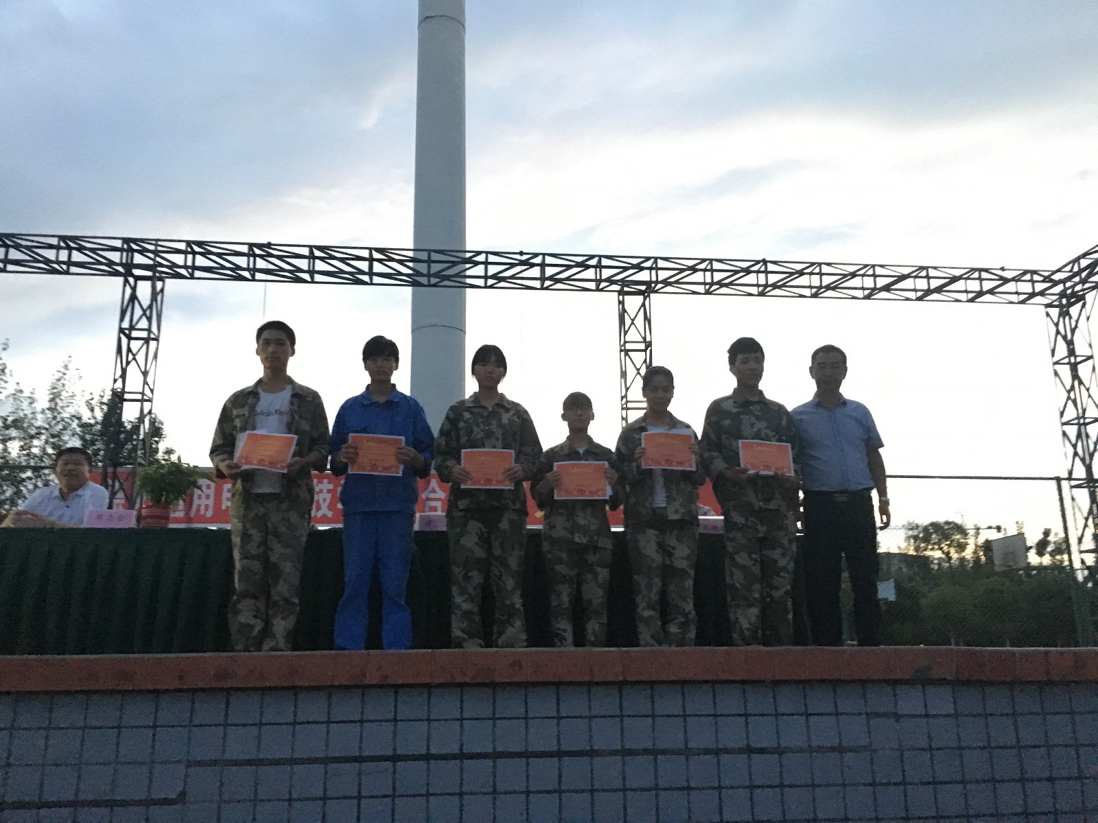 探寻马仑校闻军东勇理外架背后的故事,探寻马仑校闻军东勇理外架背后的传奇故事