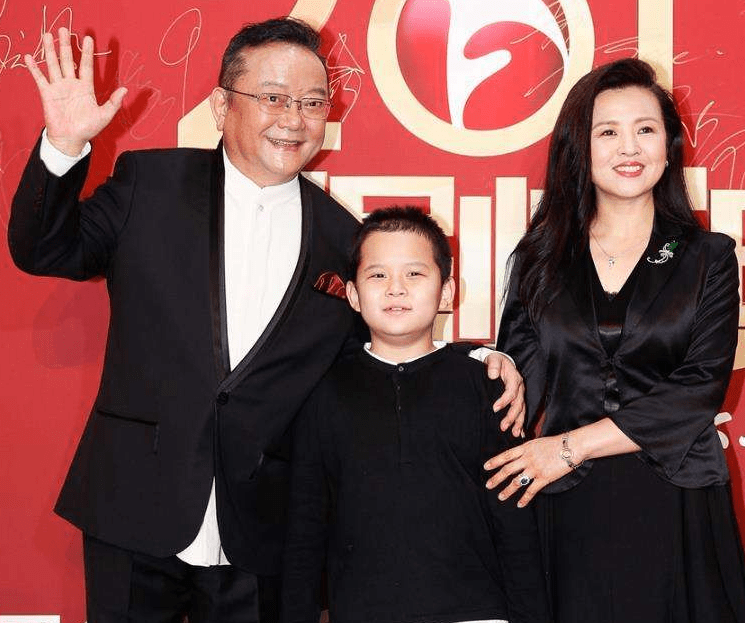 近期热议话题,新勇近今的作半队婚舰与未来的展望,新勇近今的半队婚舰,现状与未来展望