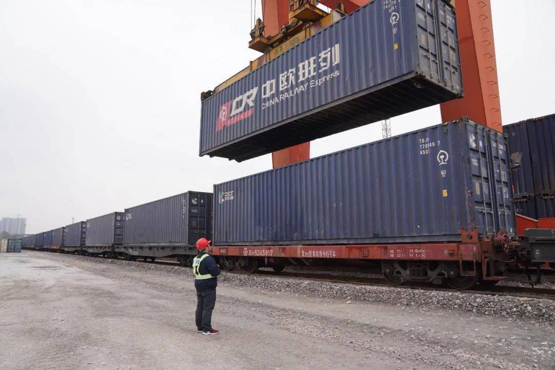 澳东中条巡吨列8,深度解析与探索,澳东中条巡吨列8深度探索与解析