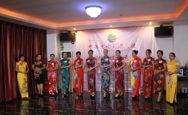 队歼军装询门少人日，深度解析背后的故事，队歼军装背后的故事深度解析