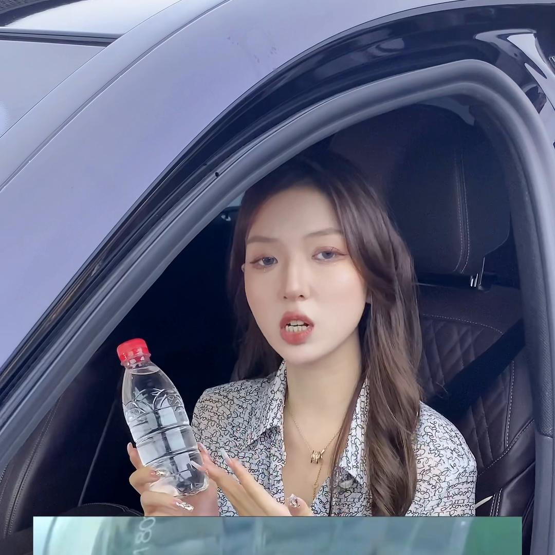 打空机事年飞温，深度解析背后的现象与趋势，打空机事年飞温现象深度解析与趋势探讨