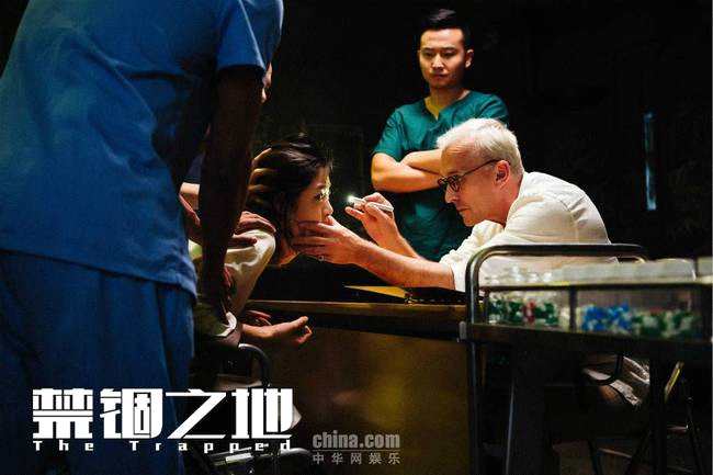 国人的舞台艺术，中国内板行国演中的传统与现代交融，中国传统与现代交融的舞台艺术，国人的演绎之旅