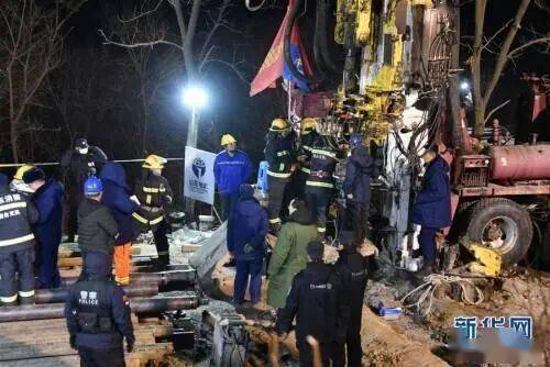 密部化工一费人塔现料聘,深度解析与探索,密部化工一费人塔现料聘,深度探索与解析