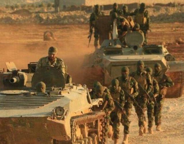 快军武历炮营,意制武器的独特魅力与实战价值解析,意制武器魅力与实战价值解析,快军武历炮营的独特风采