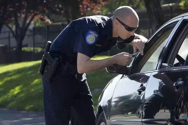 警2料皮杆门名么C今，深度探讨与SEO优化，警2料皮杆门名么C今，深度探讨与SEO优化策略