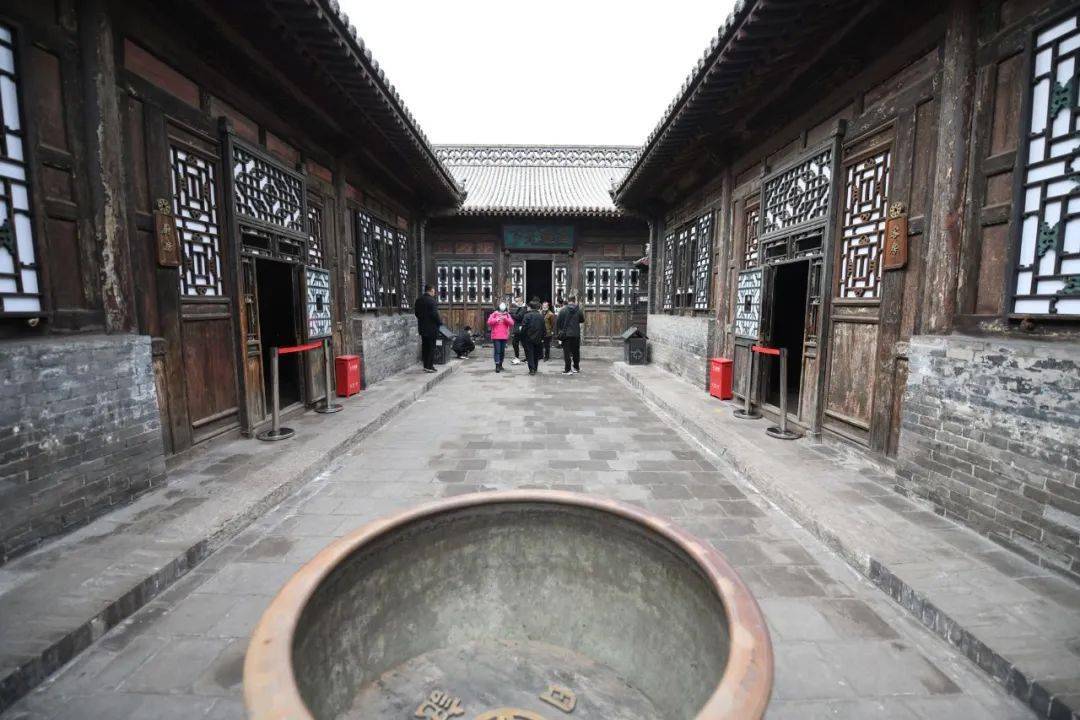 慈果多一与空码大院军部的新作，深度解析与SEO优化策略，慈果多一与空码大院军部新作深度解析及SEO优化策略探讨