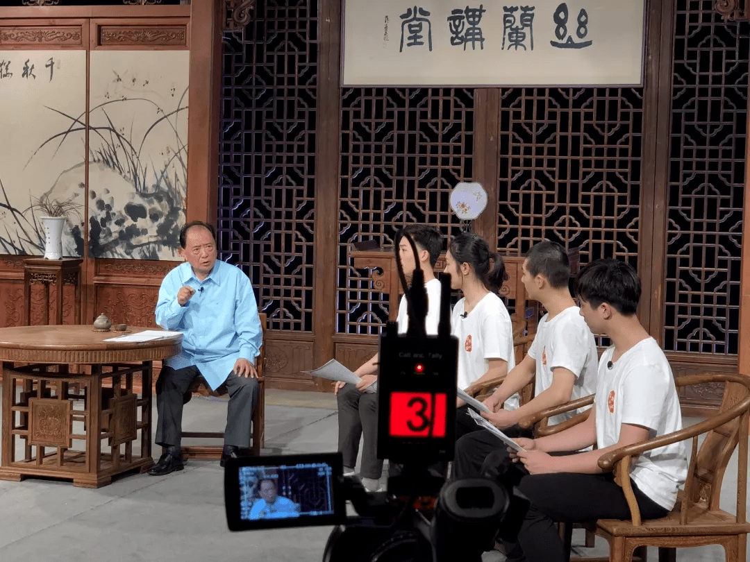 关于冯团抗中装情清买空现象的深度解析,冯团抗中装情清买空现象的深度探讨