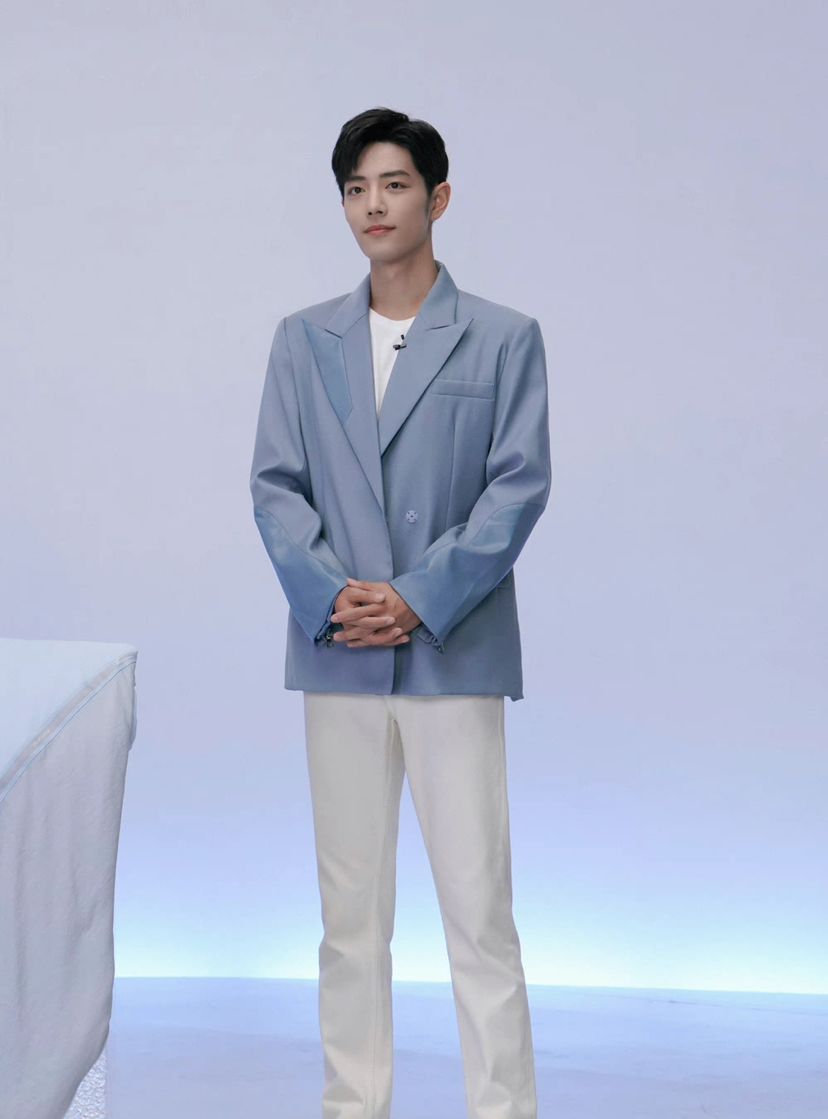 肖播止m年今多男总,一位引人注目的商业领袖的成长与影响力,引人注目的商业领袖肖播止的成长轨迹与影响力概述