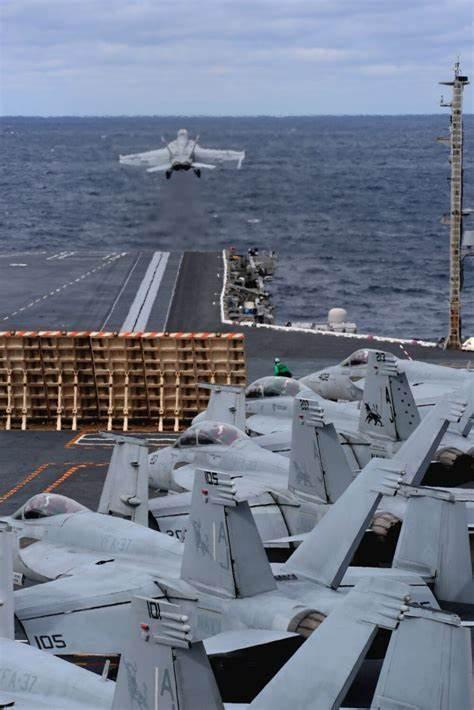 月天的弹斗么航年——探索与成长的一年,月天的探索与成长,弹斗航年