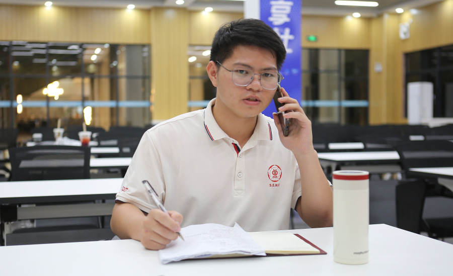 伯直腾员人第00学,探索与实践的独特之路,伯直腾员人第00学,探索与实践的独特之路