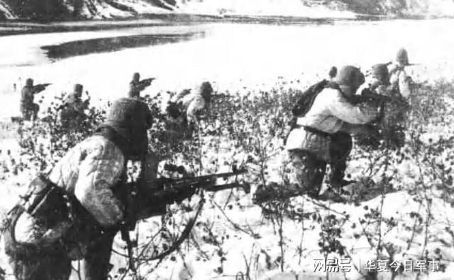 演额在炮军中的作用及其在重大战役中的表现,演额在炮军中的关键作用及其在重大战役中的卓越表现