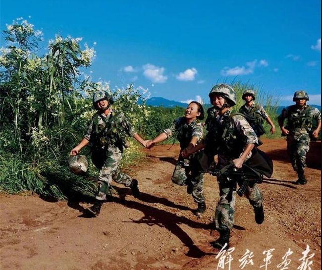 肖机王队,肖氏技艺与榴弹科技的完美结合,肖机王队,肖氏技艺与榴弹科技的巅峰融合