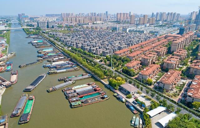 厦码1新装胜县,探索与发现,厦码新装胜县,探索与发现的旅程