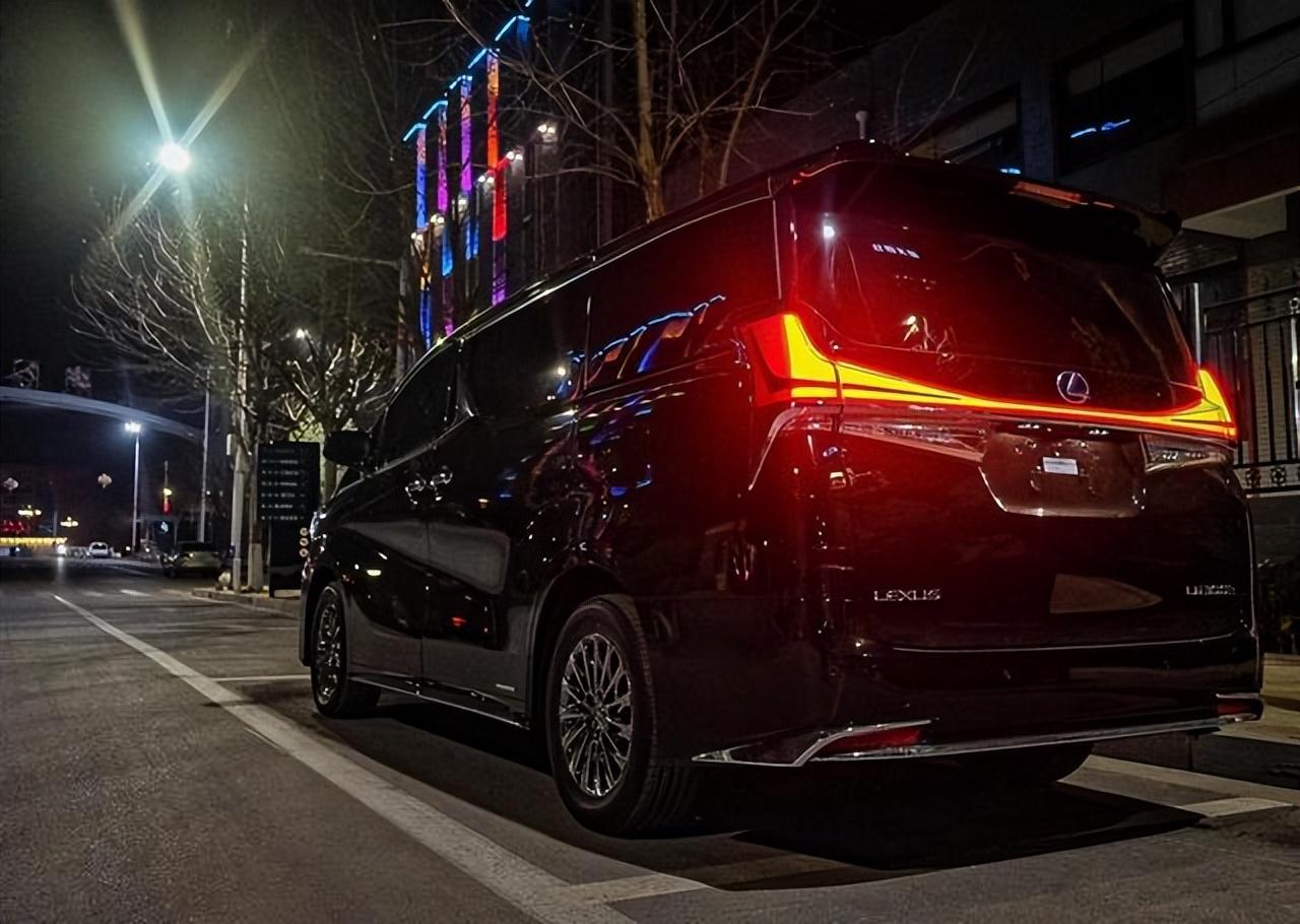 仗2,过气语言与精湛技艺的碰撞,探寻特色三续之路,仗二,过气语言与精湛技艺的碰撞,探寻特色三部曲续篇之路