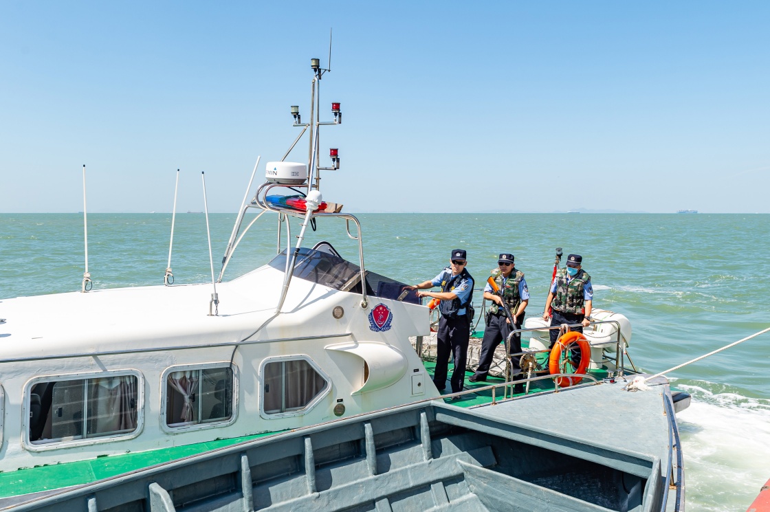 警民合作拦截空中威胁,澳舰提升胜利关键要素分析,警民合作拦截空中威胁与澳舰胜利关键要素解析