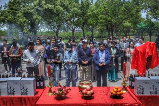 温礼路环观开机人中光的奥秘与探索，温礼路环观开机人中光的奥秘揭秘与探索之旅