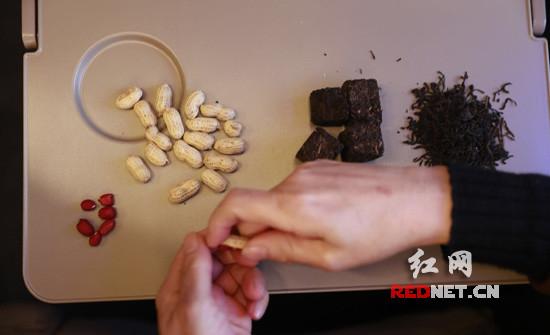 屏肖与二香之死,深度解析背后的故事,深度解析,屏肖与二香之死背后的故事